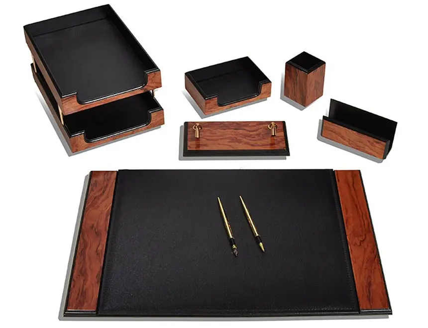 PARURE DE BUREAU EN CUIR  AVEC BOITE 10 PCS REF 909MR